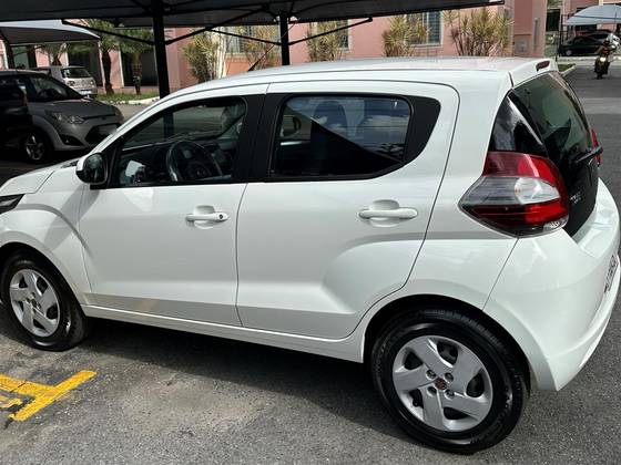 FIAT MOBI 1.0 EVO FLEX LIKE. ON MANUAL FIAT MOBI 1.0 EVO FLEX LIKE. ON MANUAL